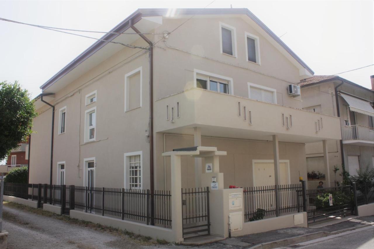 Maruru B&B dell'Arte Civitanova Marche Esterno foto